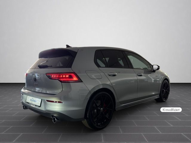 Volkswagen Golf 2026 г. Серебристый, пробег 5900 км