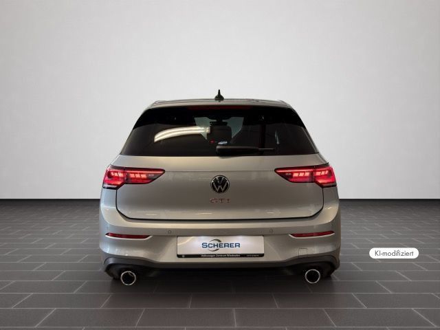 Volkswagen Golf 2026 г. Серебристый, пробег 5900 км