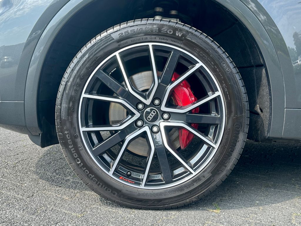 Audi Q5 2022 г. Серый, пробег 41290 км