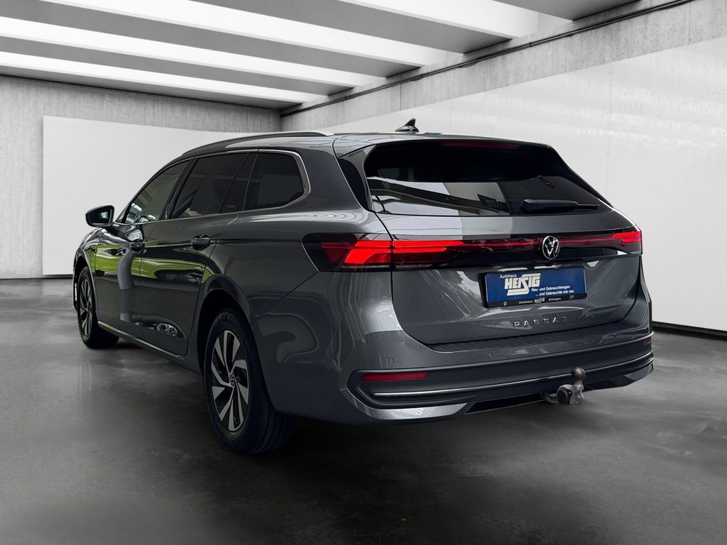 Volkswagen PASSAT VARIANT 2024 г. Серый, пробег 42715 км