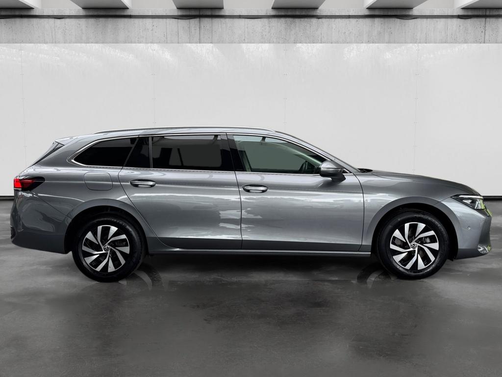 Volkswagen PASSAT VARIANT 2024 г. Серый, пробег 42715 км