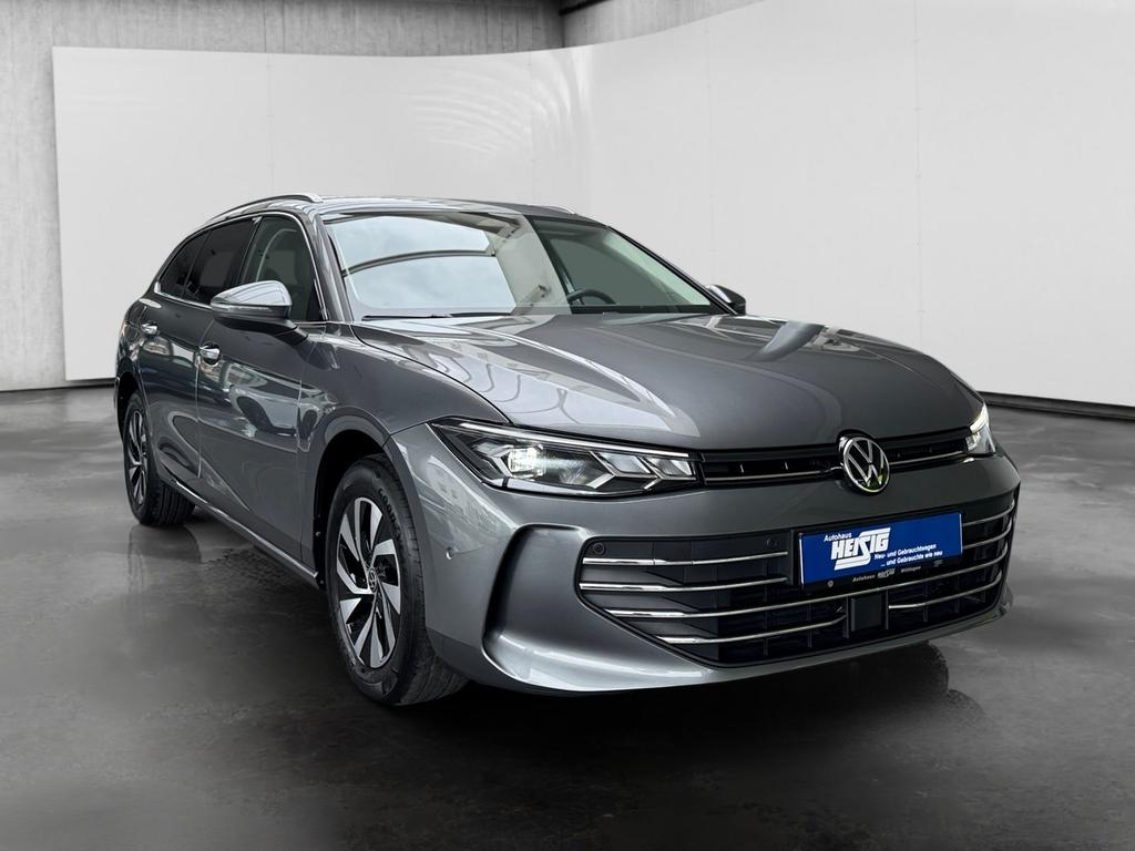 Volkswagen PASSAT VARIANT 2024 г. Серый, пробег 42715 км