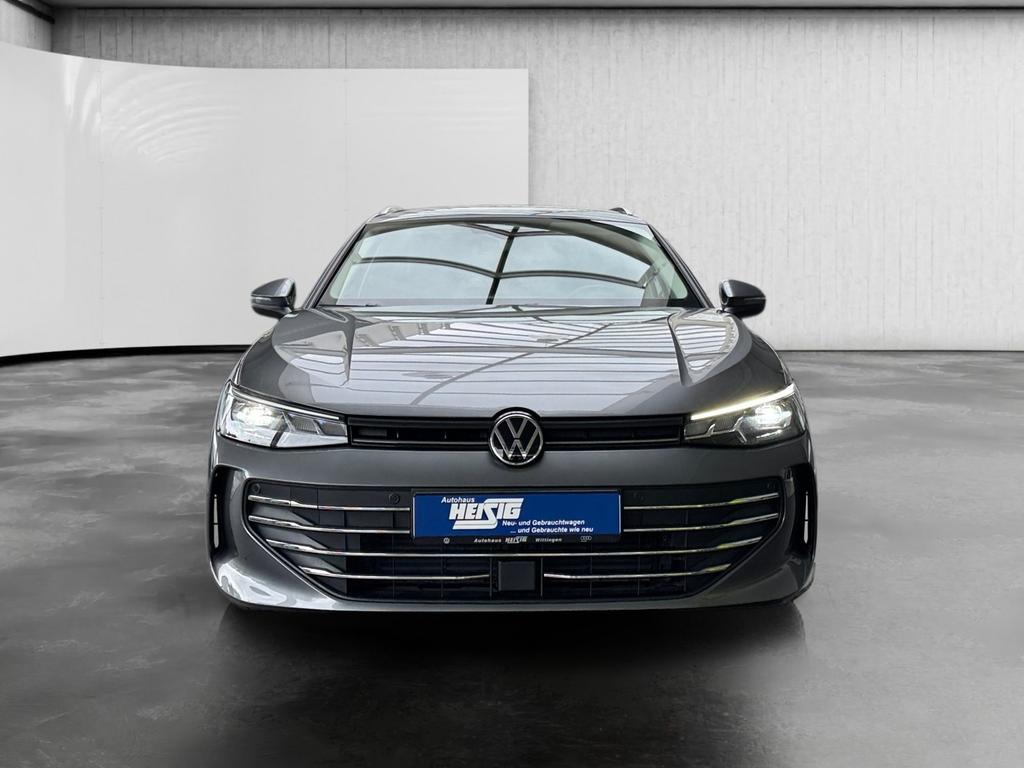 Volkswagen PASSAT VARIANT 2024 г. Серый, пробег 42715 км