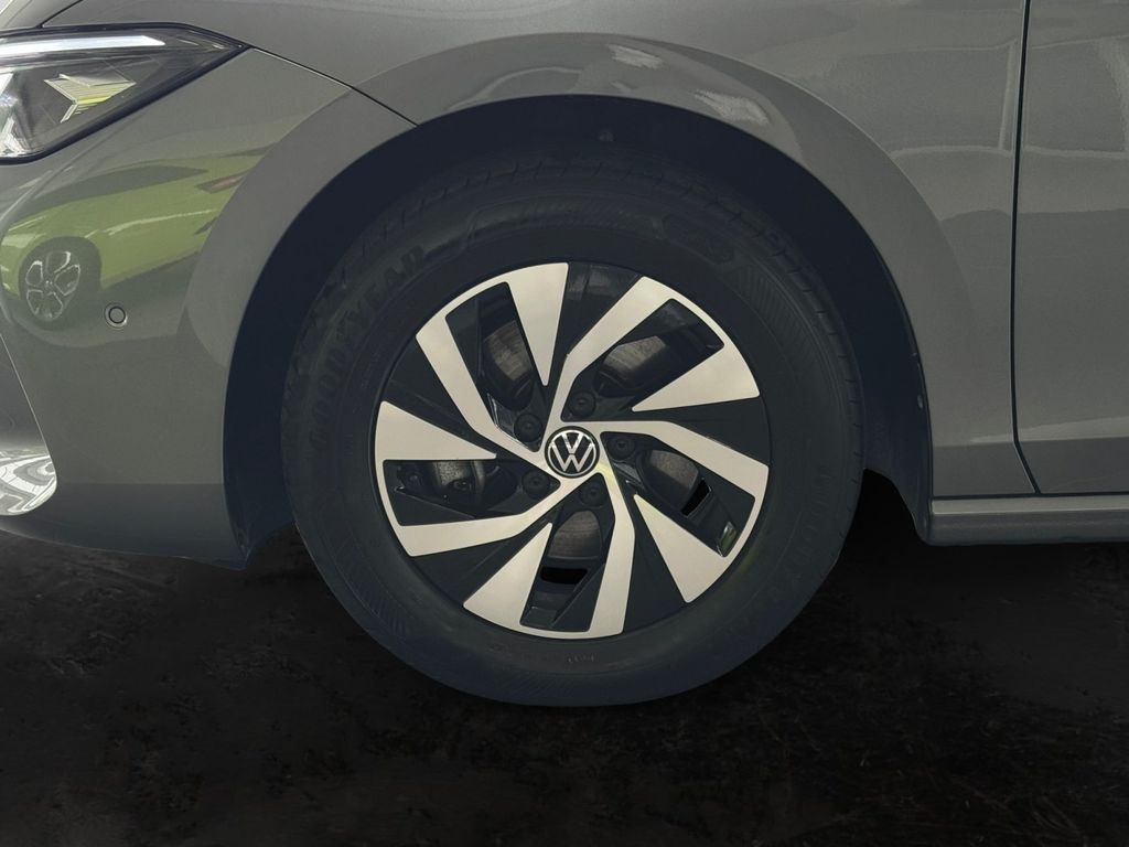 Volkswagen PASSAT VARIANT 2024 г. Серый, пробег 42715 км