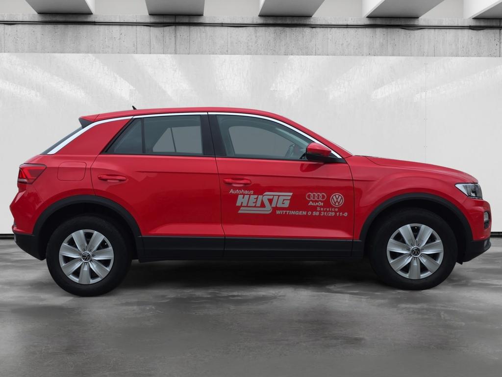 Volkswagen T-Roc 2023 г. Красный, пробег 38665 км