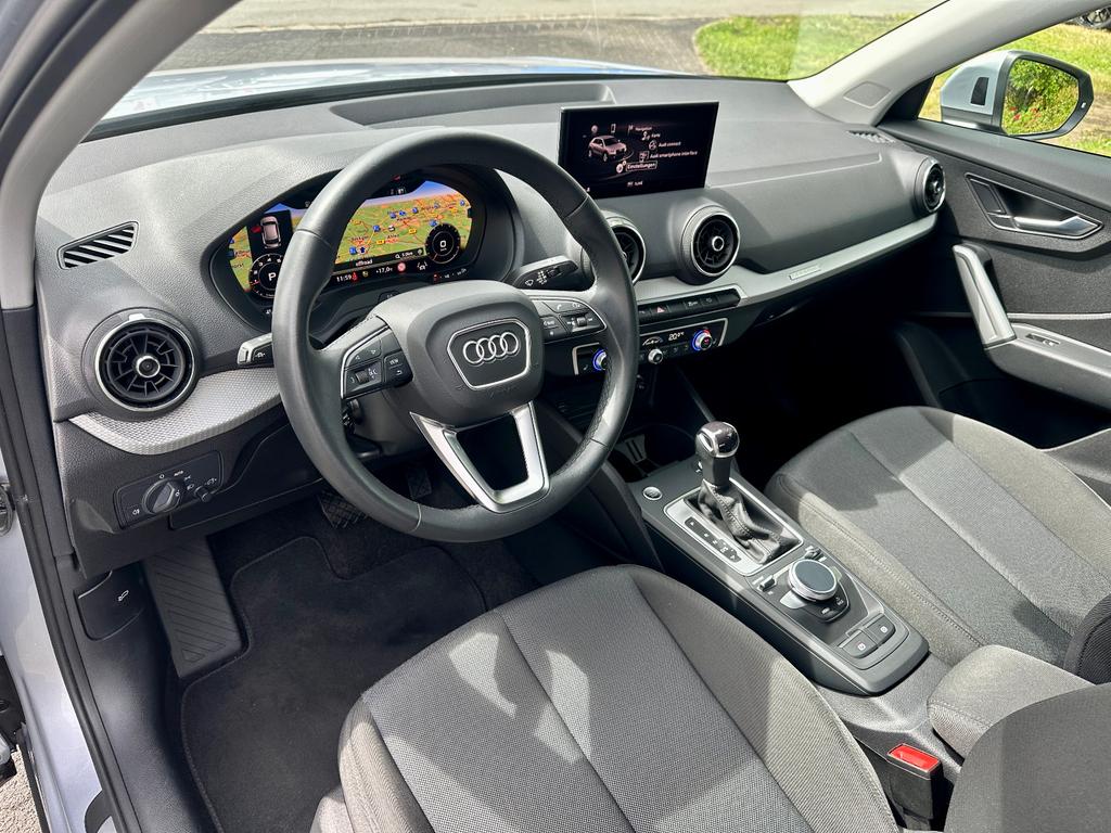 Audi Q2 2023 г. Серебристый, пробег 42790 км