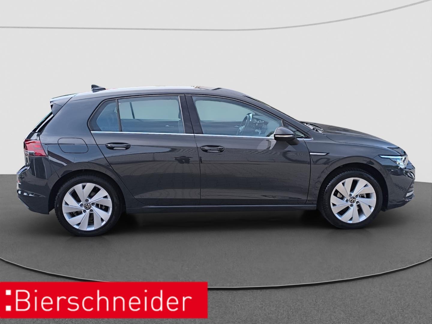 Volkswagen Golf 2024 г. Серый, пробег 23250 км