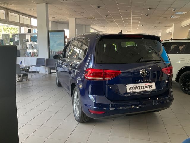 Volkswagen Touran 2025 г. Синий, пробег 50 км