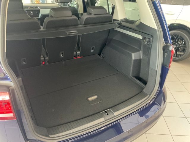 Volkswagen Touran 2025 г. Синий, пробег 50 км