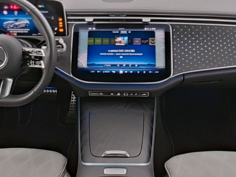 Mercedes-Benz E 450 2025 г. Чёрный, пробег 19900 км