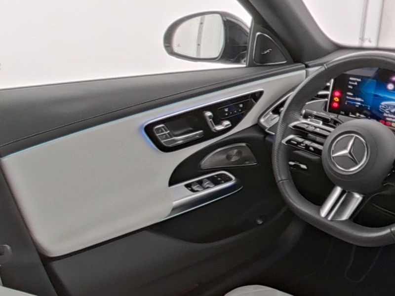 Mercedes-Benz E 450 2025 г. Чёрный, пробег 19900 км