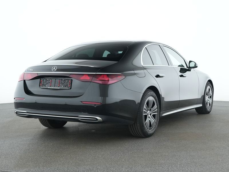 Mercedes-Benz E 220 2025 г. Чёрный, пробег 19456 км