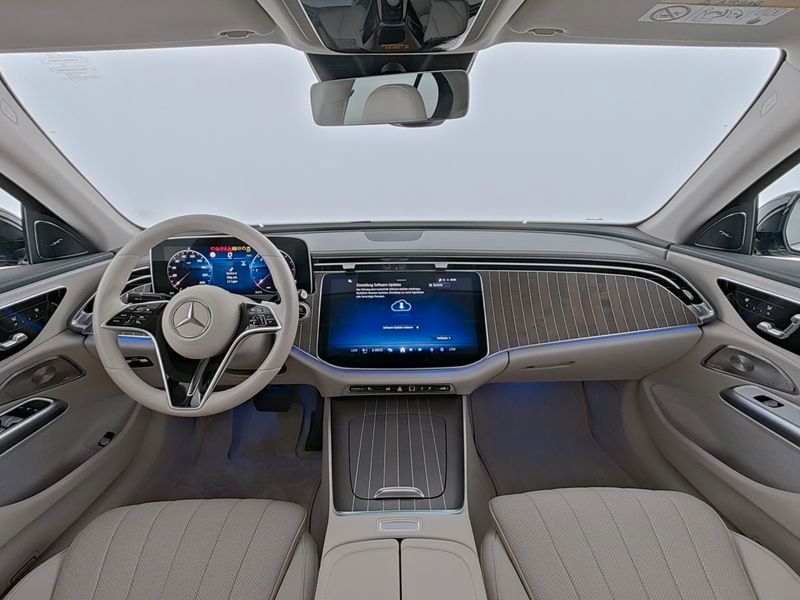 Mercedes-Benz E 220 2025 г. Чёрный, пробег 19456 км