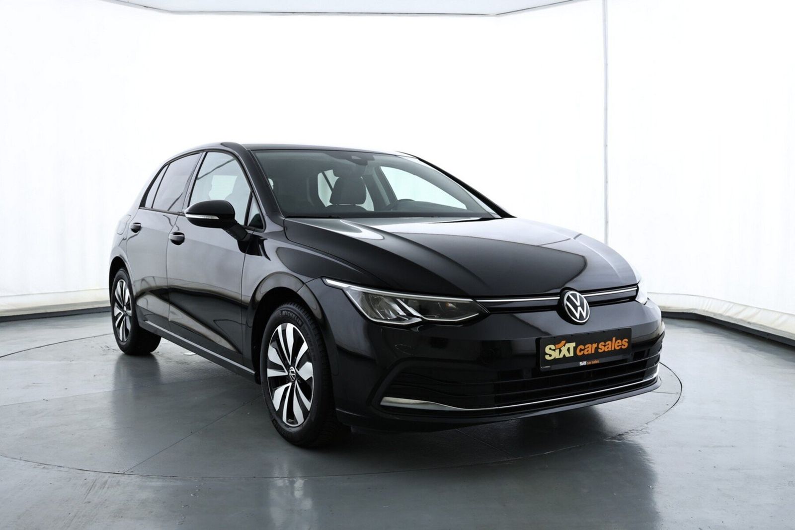 Volkswagen Golf 2024 г. Чёрный, пробег 27473 км