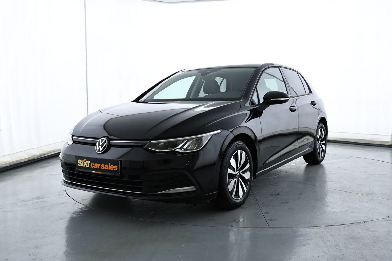 Volkswagen Golf 2024 г. Чёрный, пробег 27473 км