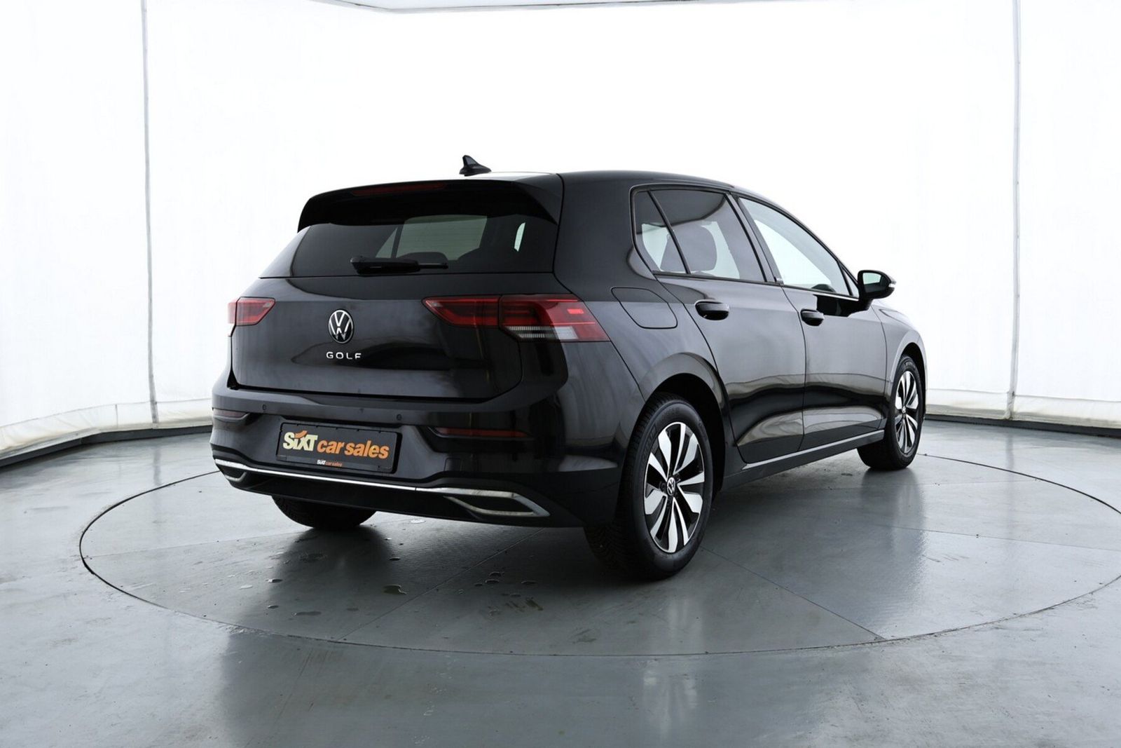 Volkswagen Golf 2024 г. Чёрный, пробег 27473 км
