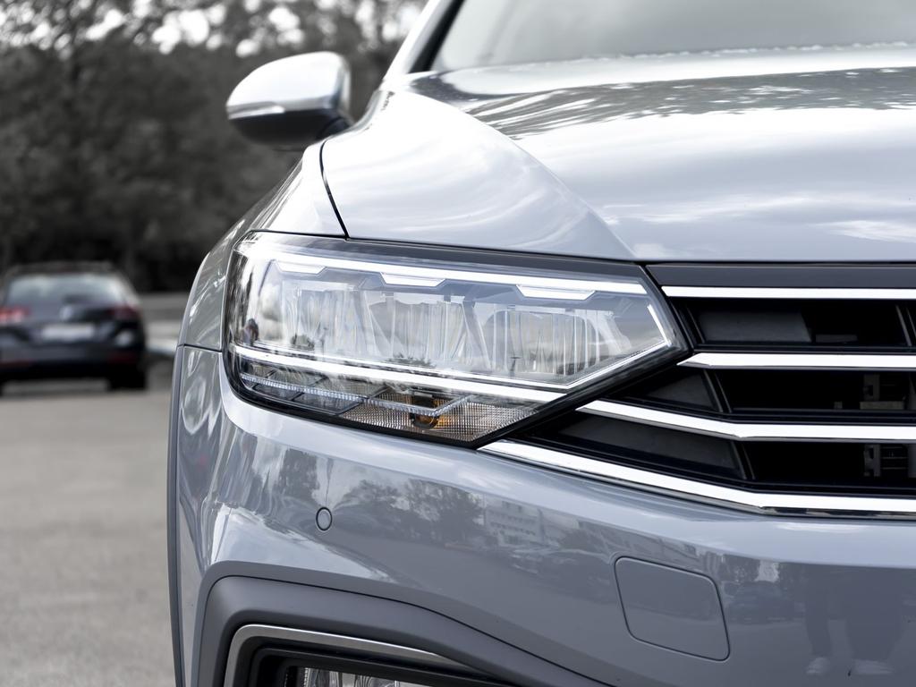 Volkswagen PASSAT ALLTRACK 2023 г. Серый, пробег 45512 км