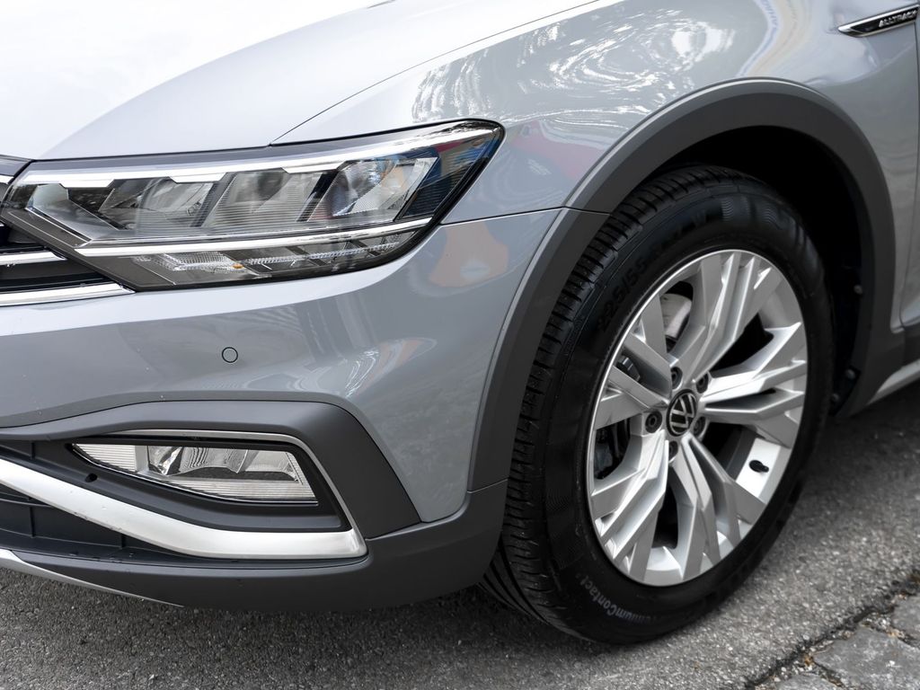 Volkswagen PASSAT ALLTRACK 2023 г. Серый, пробег 45512 км