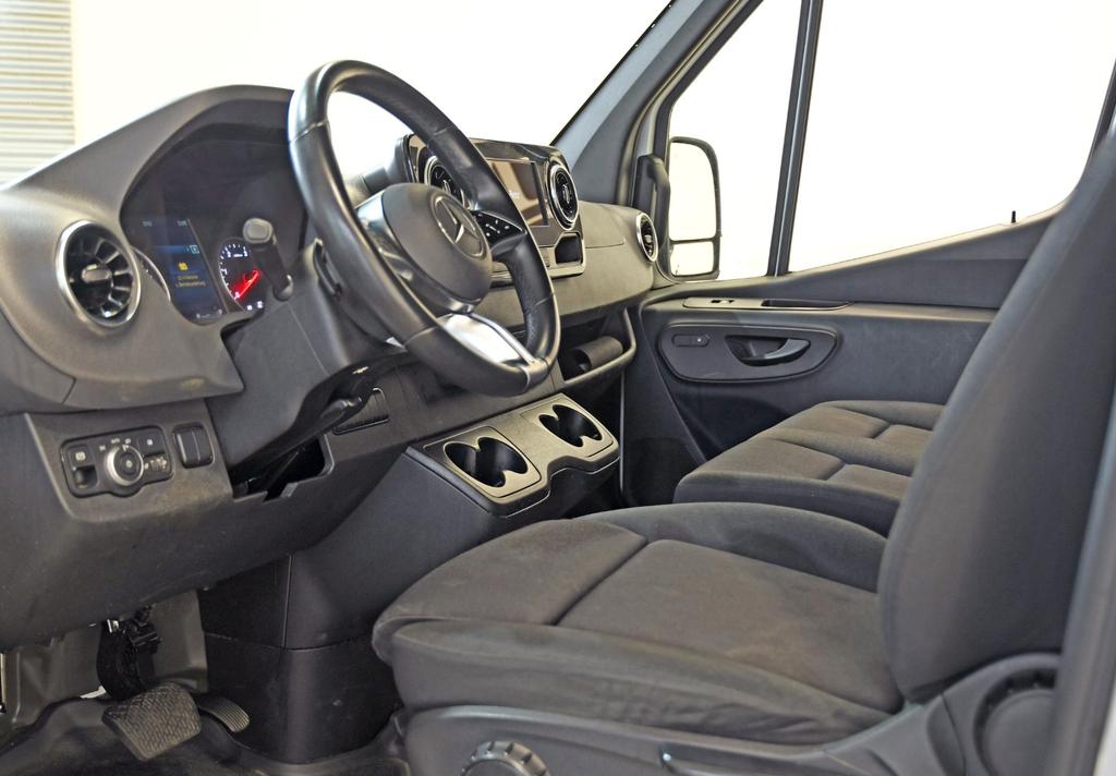 Mercedes-Benz SPRINTER 2025 г. Белый, пробег 43207 км