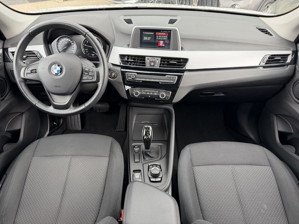 BMW X1 2022 г. Белый, пробег 33976 км