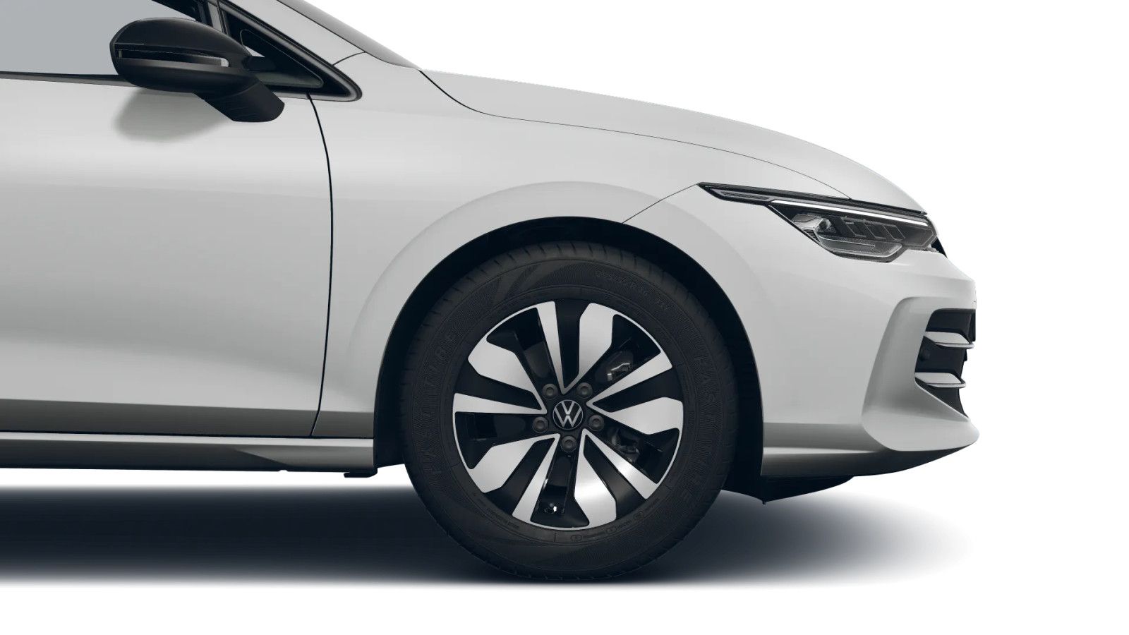 Volkswagen Golf 2025 г. Белый, пробег 16500 км