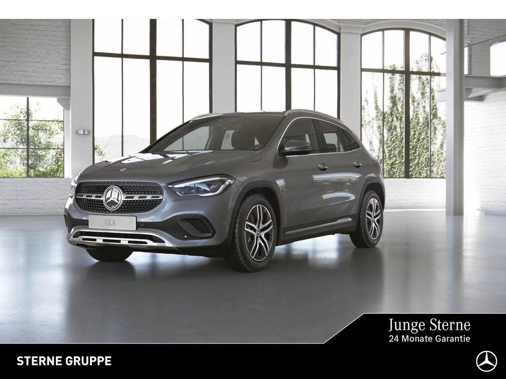 Mercedes-Benz GLA 200 2023 г. Серый, пробег 59058 км