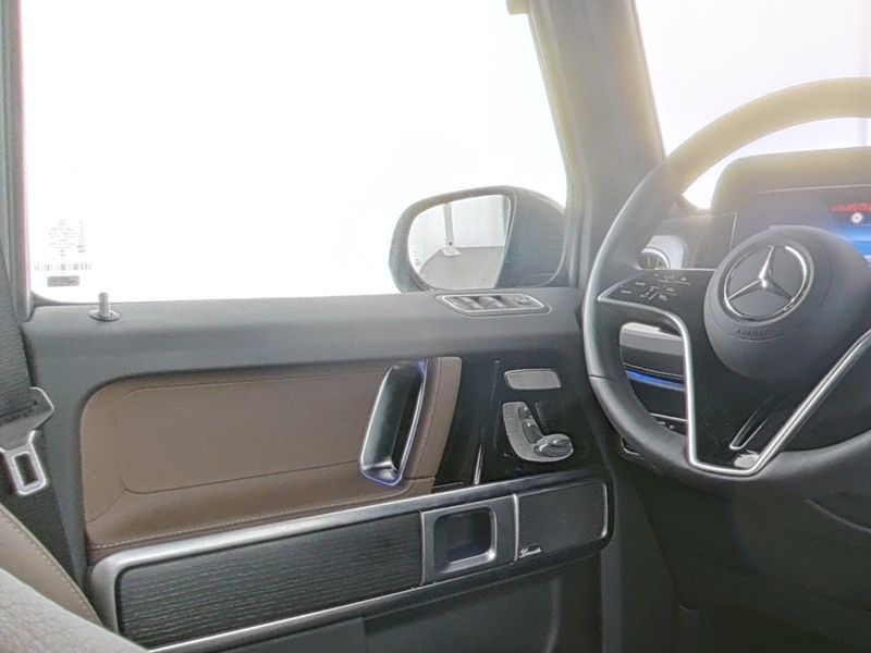Mercedes-Benz G 450 2025 г. Зелёный, пробег 45936 км