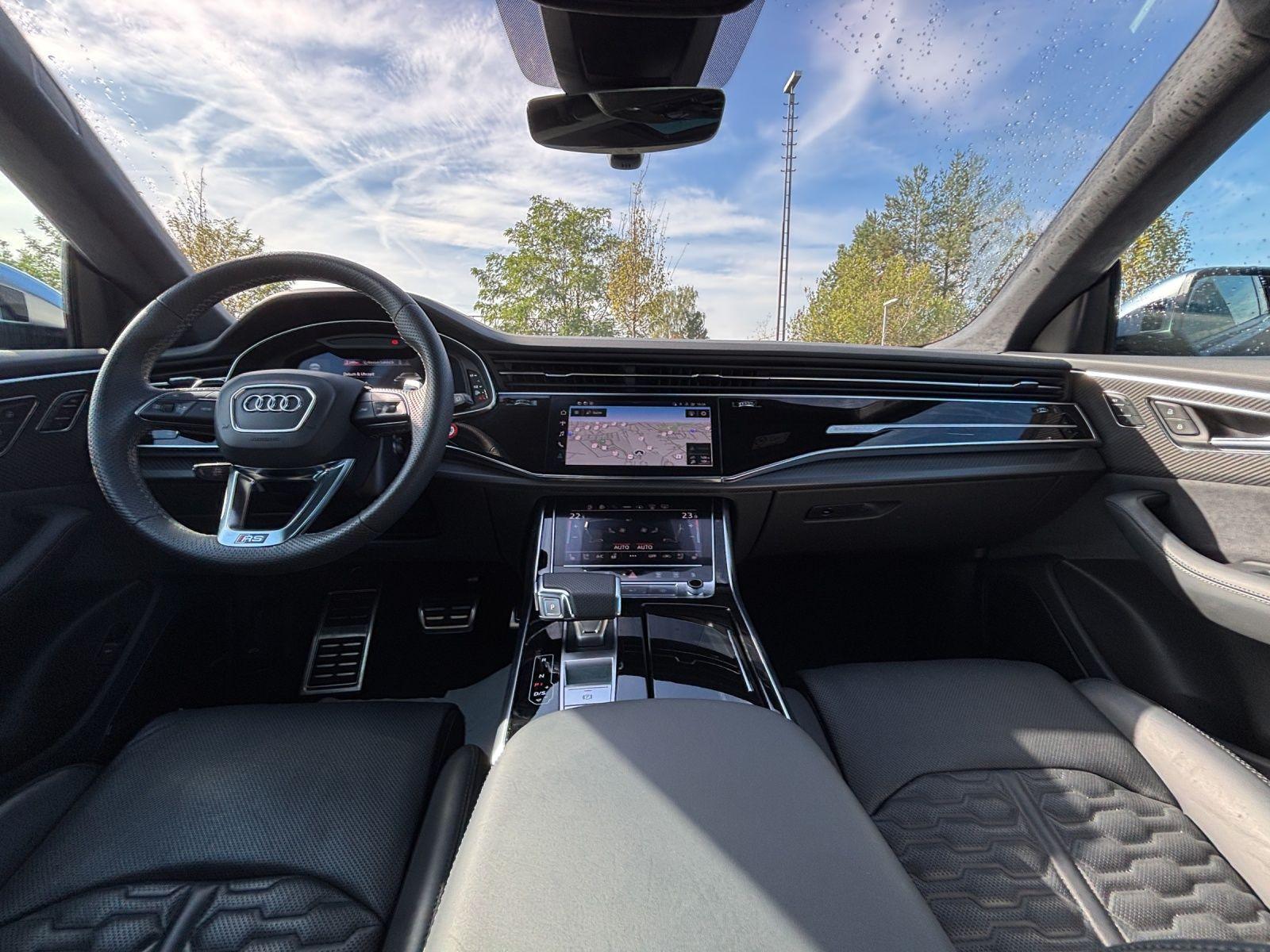 Audi RSQ8 2023 г. Чёрный, пробег 50350 км