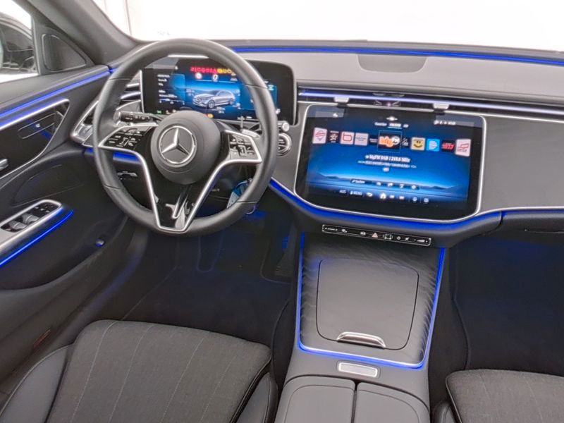 Mercedes-Benz E 220 2025 г. Чёрный, пробег 15436 км