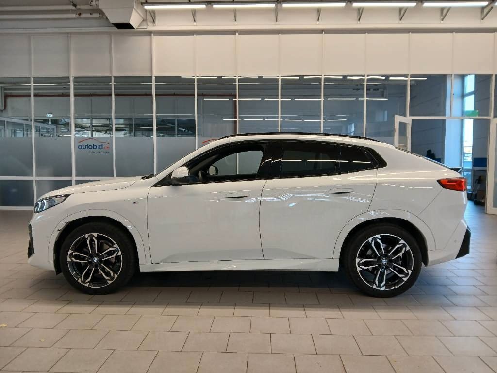 BMW X2 2025 г. Белый, пробег 28400 км