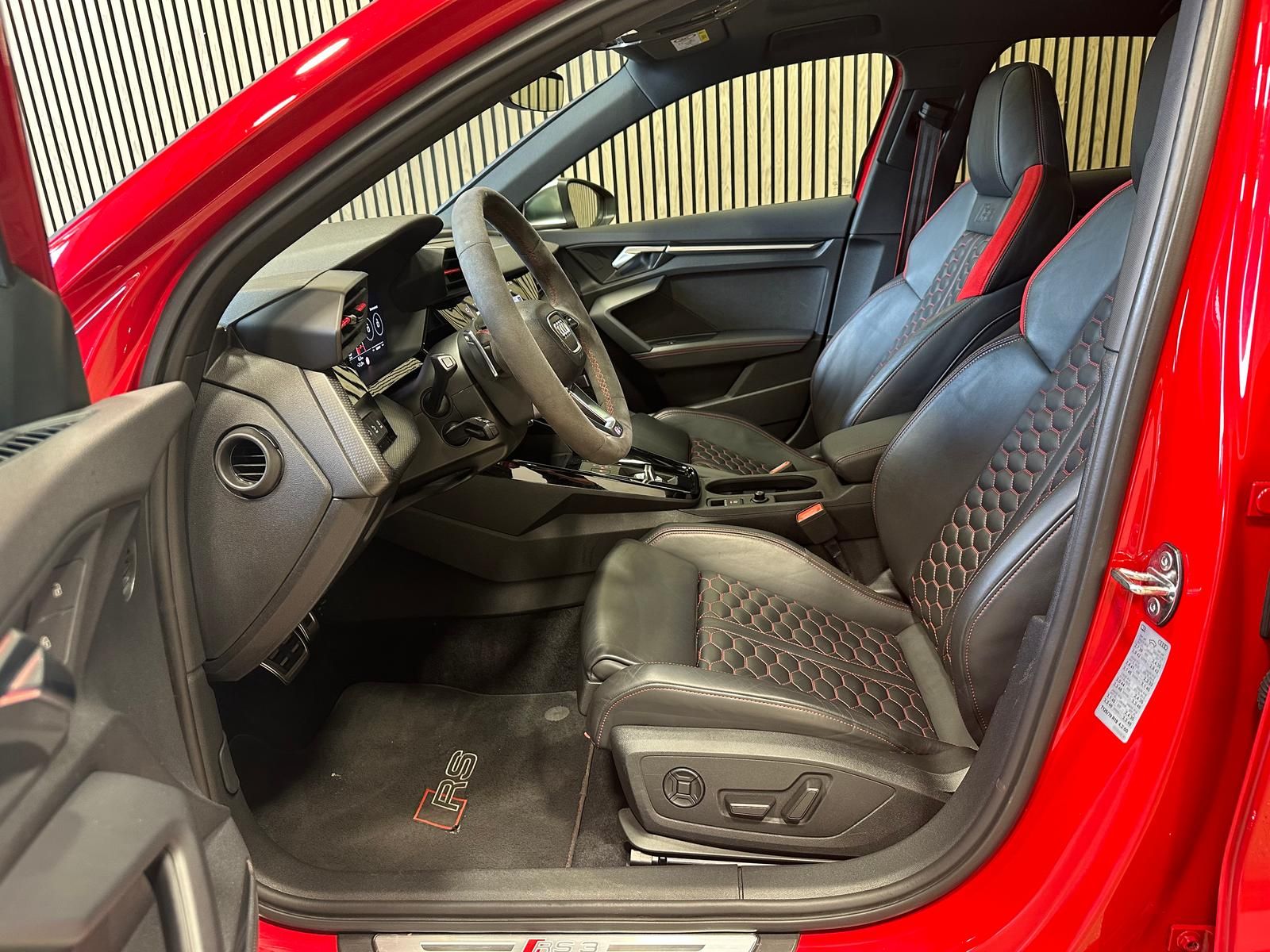 Audi RS3 2021 г. Красный, пробег 48130 км