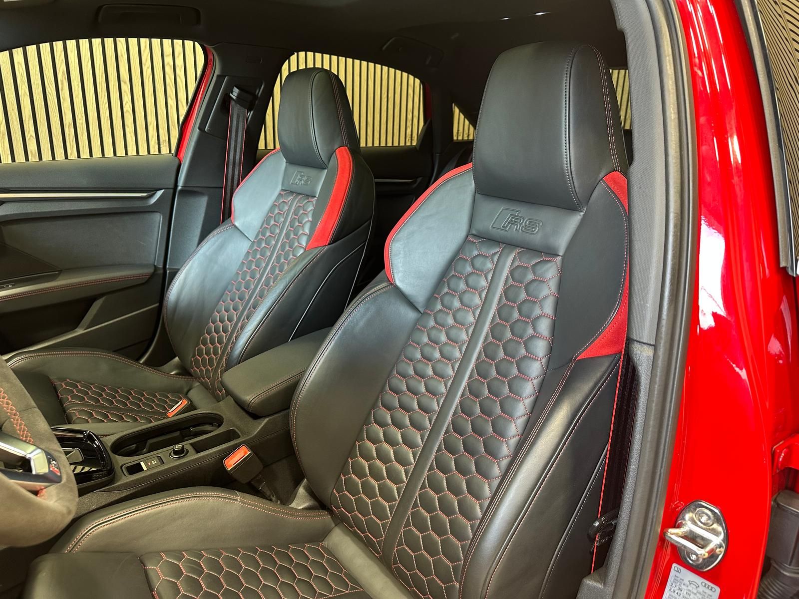 Audi RS3 2021 г. Красный, пробег 48130 км