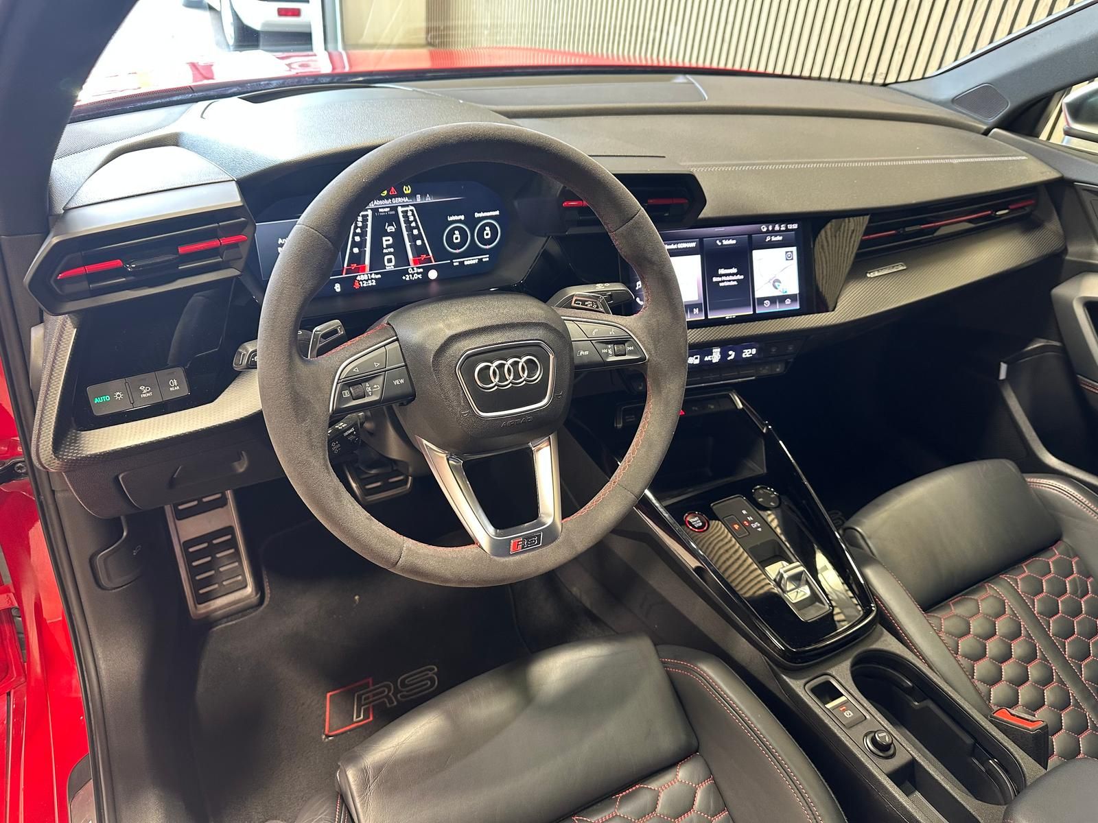 Audi RS3 2021 г. Красный, пробег 48130 км