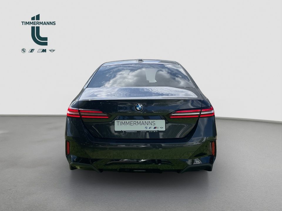 BMW 520 2024 г. Серый, пробег 51111 км