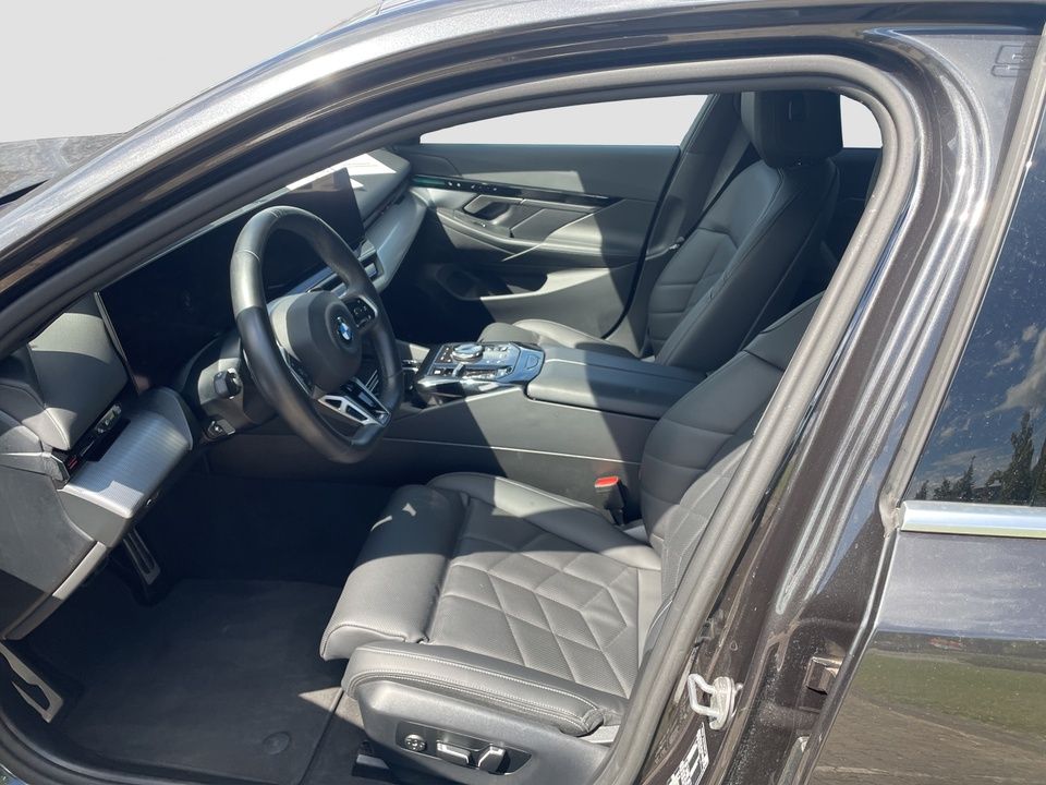 BMW 520 2024 г. Серый, пробег 51111 км