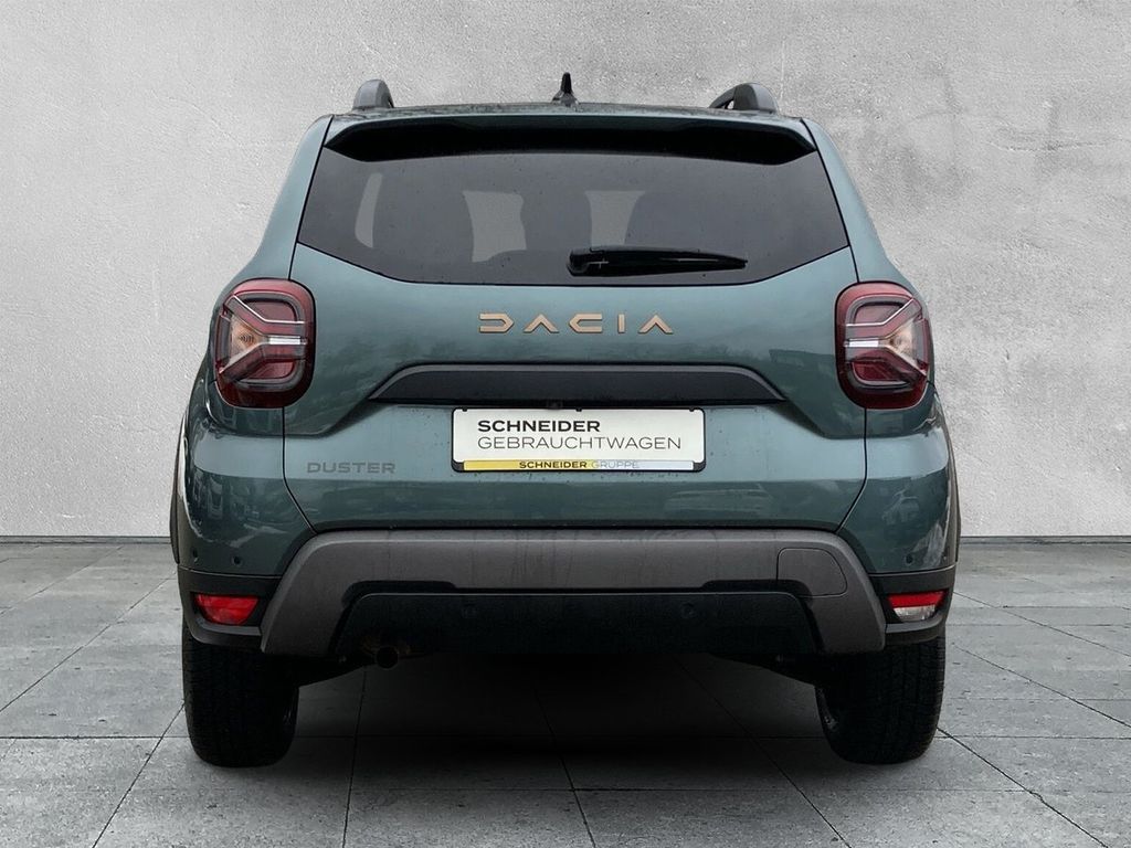 Dacia Duster 2023 г. Зелёный, пробег 53200 км