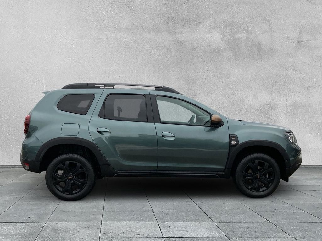 Dacia Duster 2023 г. Зелёный, пробег 53200 км