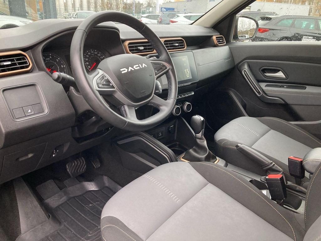 Dacia Duster 2023 г. Зелёный, пробег 53200 км