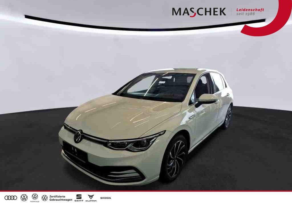 Volkswagen Golf 2024 г. Белый, пробег 17400 км