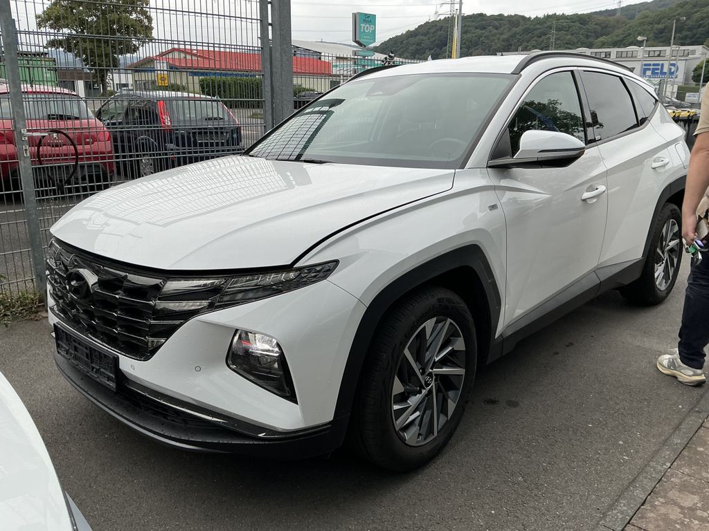 Hyundai Tucson 2021 г. Белый, пробег 58500 км