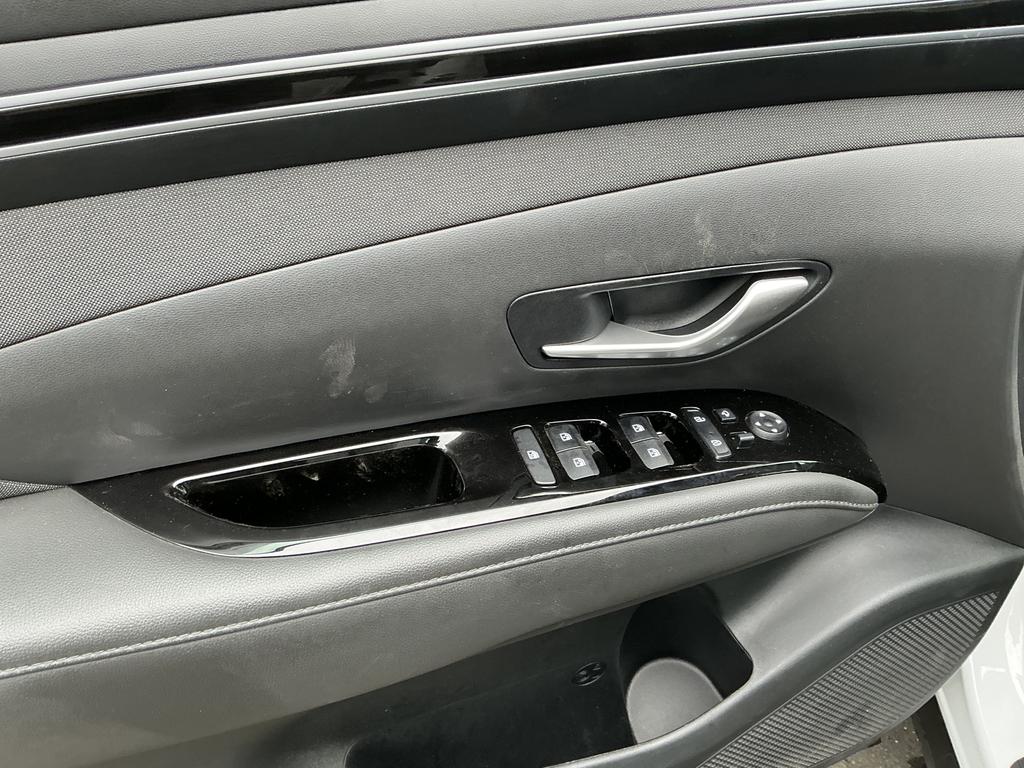 Hyundai Tucson 2021 г. Белый, пробег 58500 км