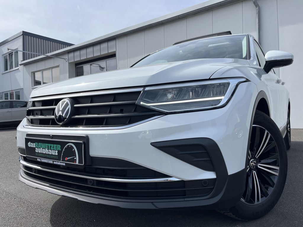 Volkswagen Tiguan 2023 г. Белый, пробег 24697 км