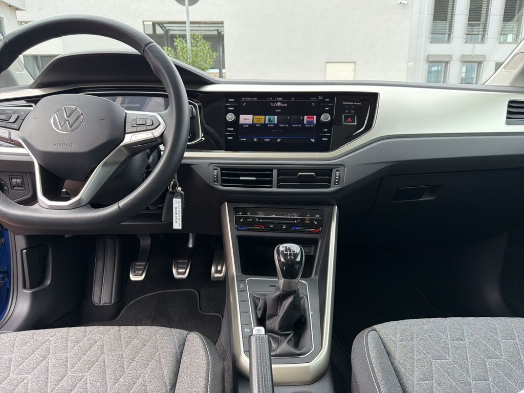 Volkswagen Polo 2023 г. Синий, пробег 17650 км