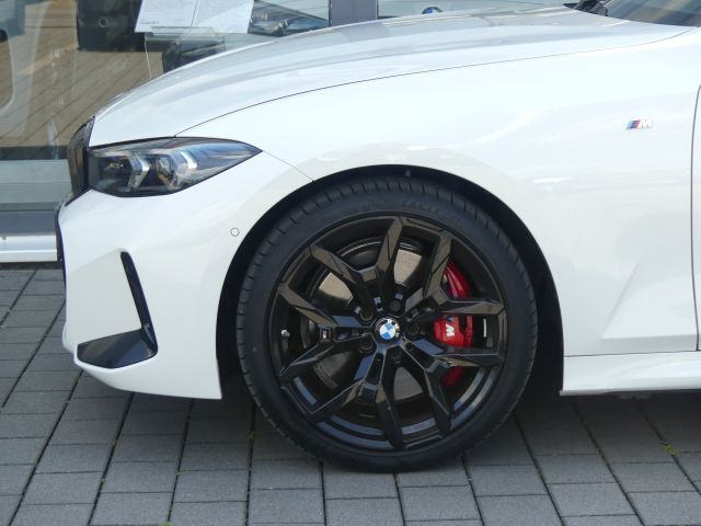BMW 320 2024 г. Белый, пробег 35990 км