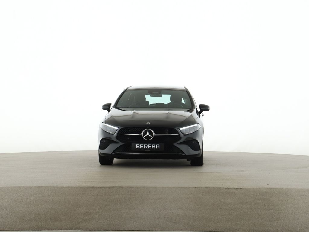 Mercedes-Benz A 180 2025 г. Чёрный, пробег 7600 км