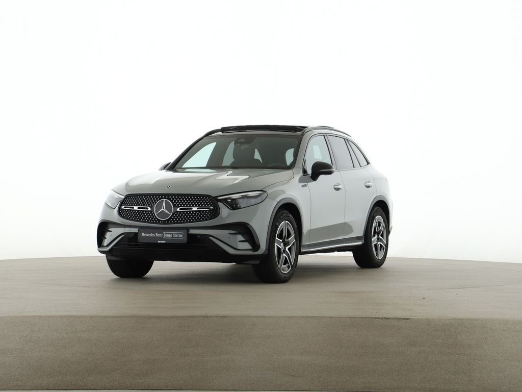 Mercedes-Benz GLC 300 2025 г. Серый, пробег 12500 км