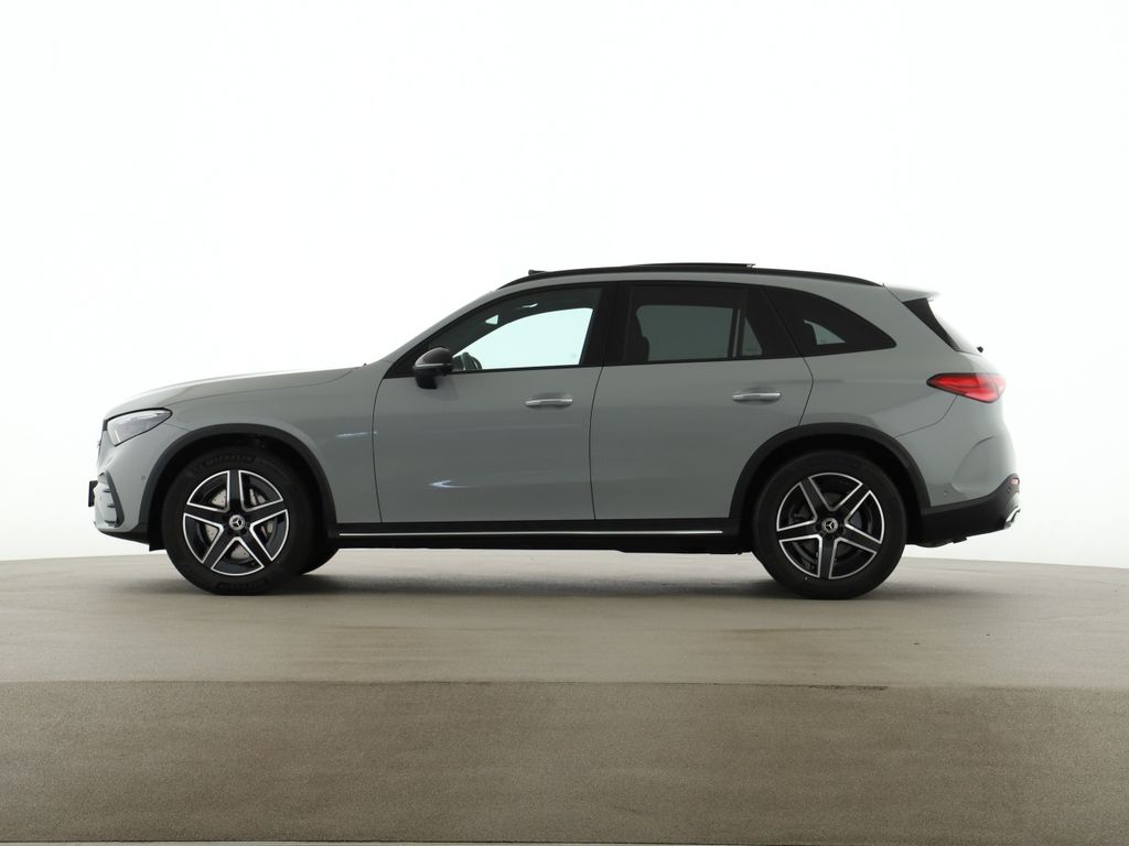 Mercedes-Benz GLC 300 2025 г. Серый, пробег 12500 км