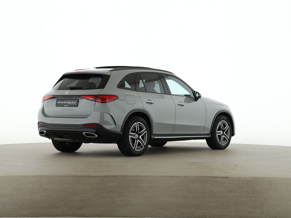 Mercedes-Benz GLC 300 2025 г. Серый, пробег 12500 км