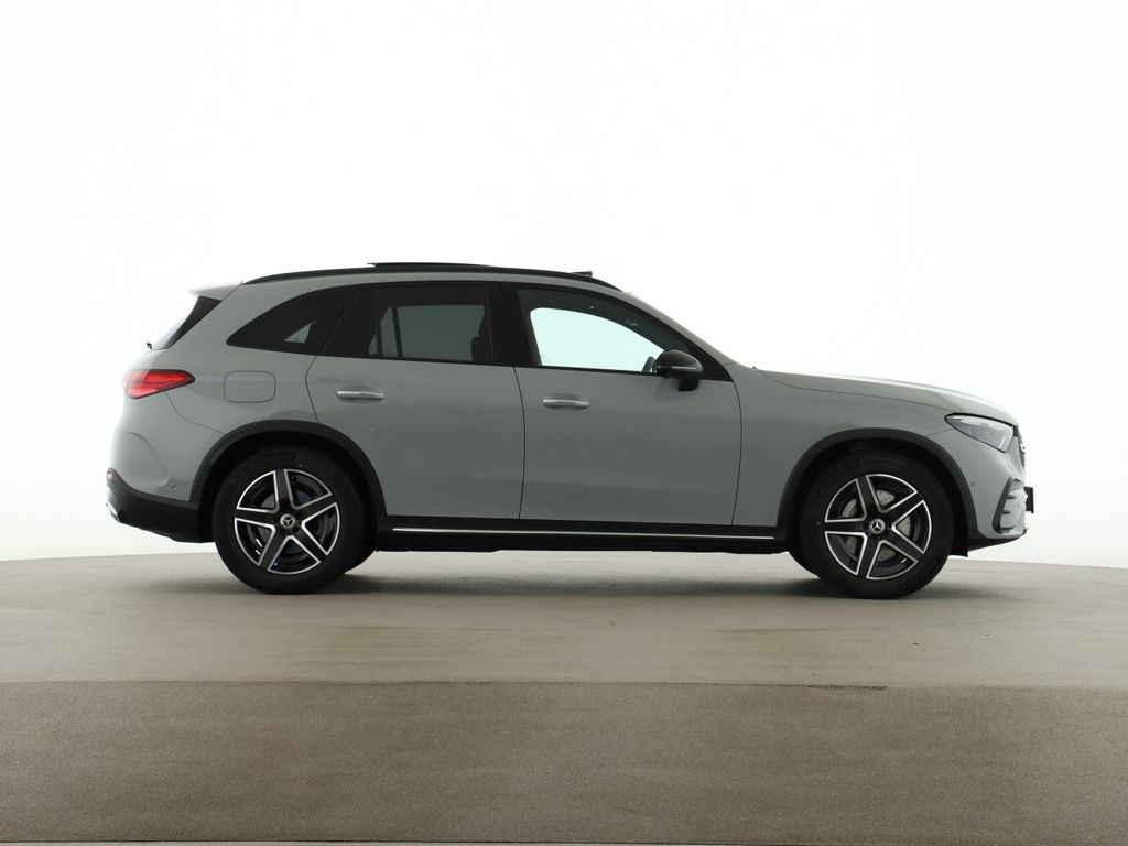 Mercedes-Benz GLC 300 2025 г. Серый, пробег 12500 км