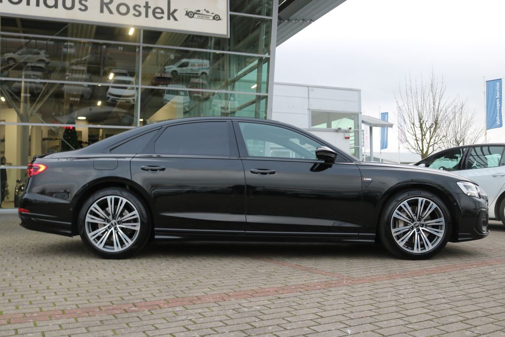 Audi A8 2022 г. Чёрный, пробег 52100 км